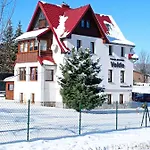 Velde Проживание в семье